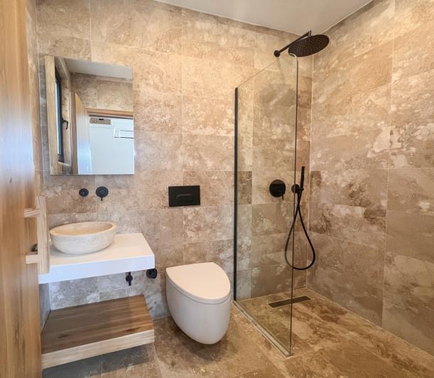 Image No.18-4 Bed Villa / Detached for sale