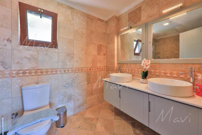 Image No.21-3 Bed Villa / Detached for sale