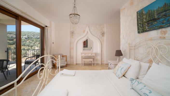 Image No.6-4 Bed Villa / Detached for sale
