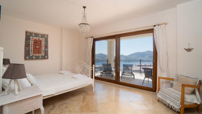 Image No.9-4 Bed Villa / Detached for sale