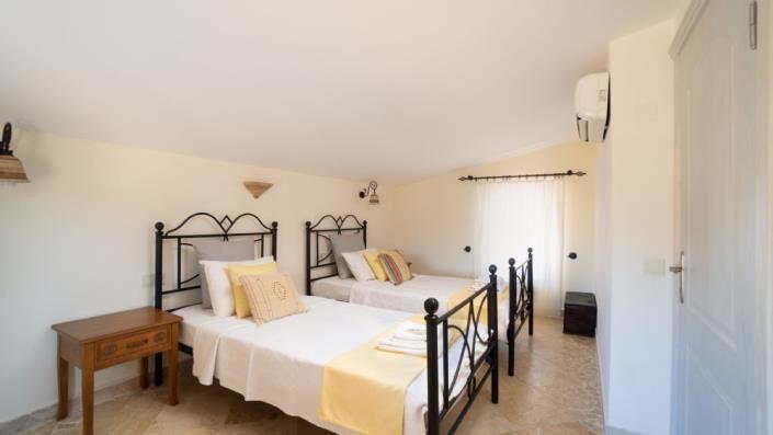 Image No.21-4 Bed Villa / Detached for sale
