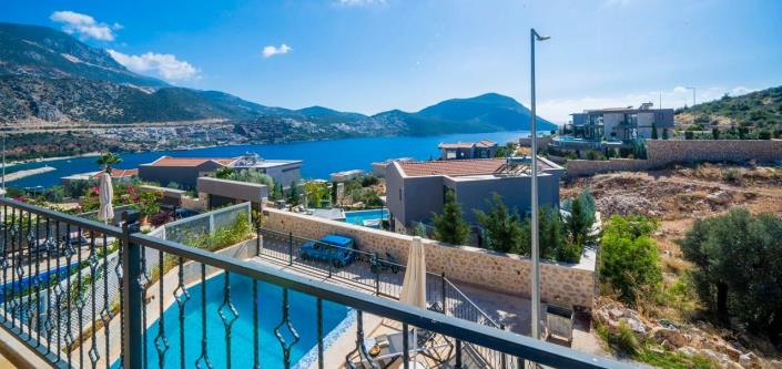 Image No.2-4 Bed Villa / Detached for sale