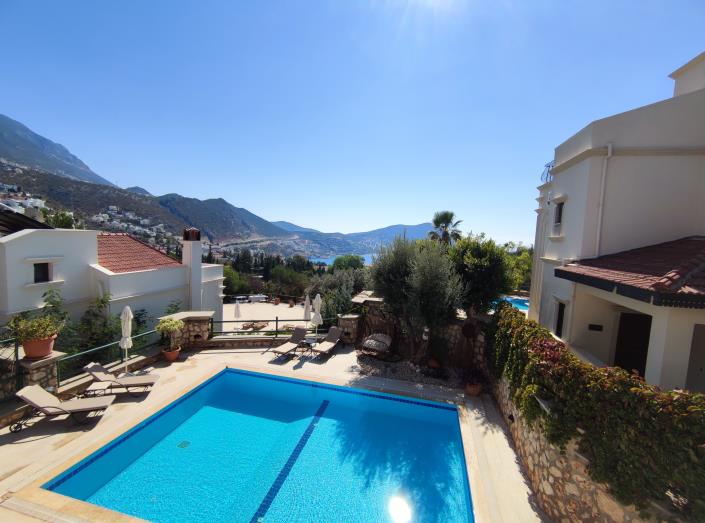 Image No.13-3 Bed Semi-Detached for sale