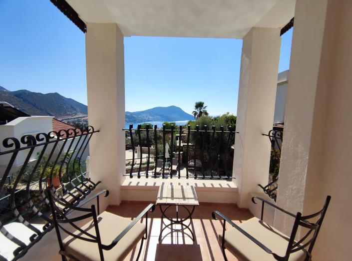 Image No.16-3 Bed Semi-Detached for sale