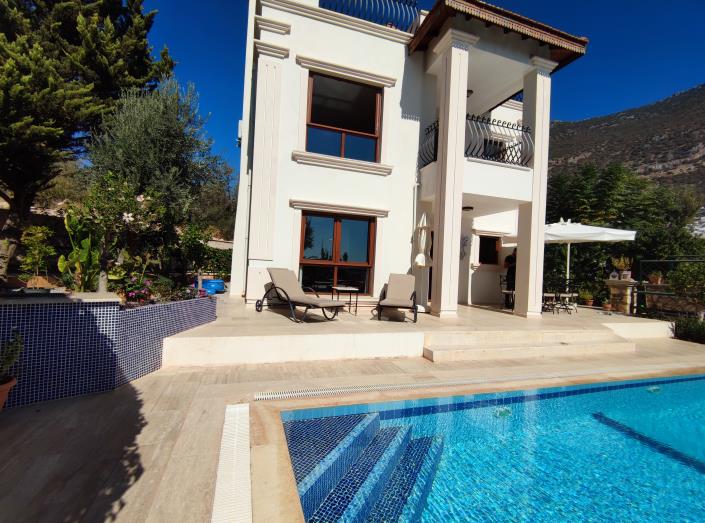 Image No.17-3 Bed Semi-Detached for sale