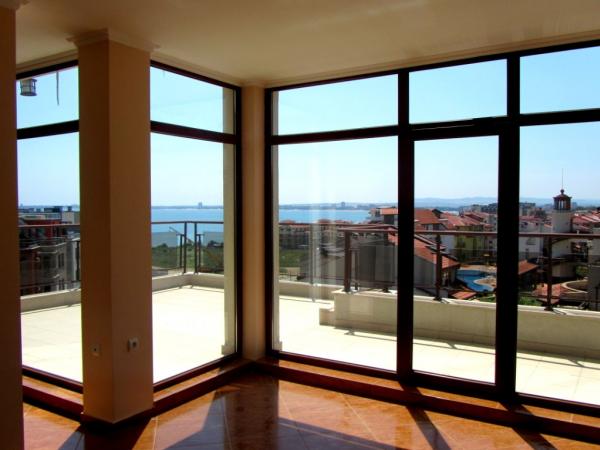 Image No.1-Appartement de 1 chambre à vendre à St Vlas