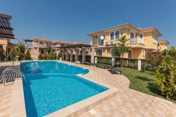 Image No.1-5 Bed Property for sale