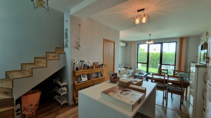 Image No.2-2 Bed Property for sale