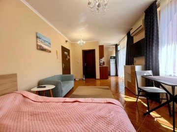 1 - St Vlas, Propriété