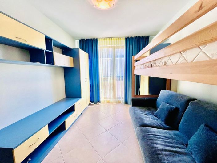 Image No.5-2 Bed Property for sale