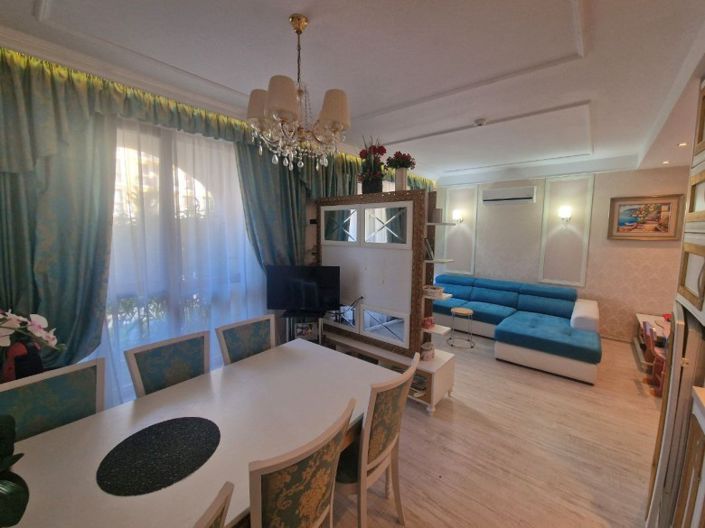 Image No.7-2 Bed Property for sale