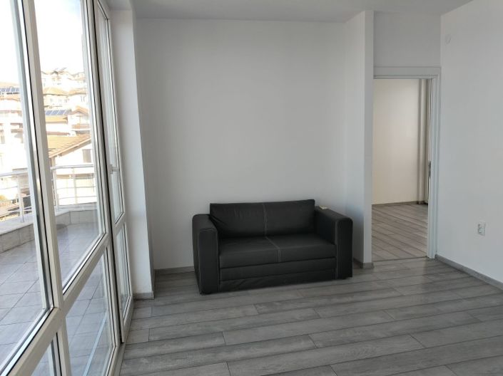 Image No.2-1 Bed Property for sale