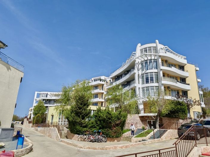 Image No.2-1 Bed Property for sale