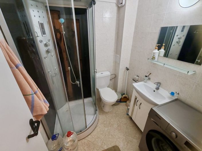 Image No.4-1 Bed Property for sale