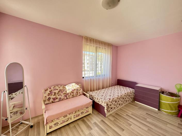 Image No.10-1 Bed Property for sale