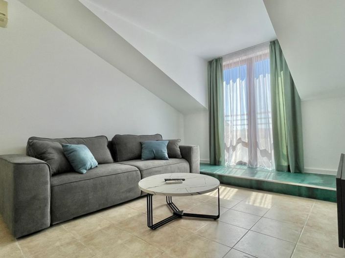 Image No.1-1 Bed Property for sale