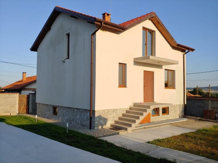 Image No.1-3 Bed Property for sale