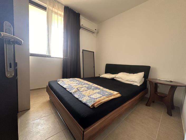 Image No.14-2 Bed Property for sale