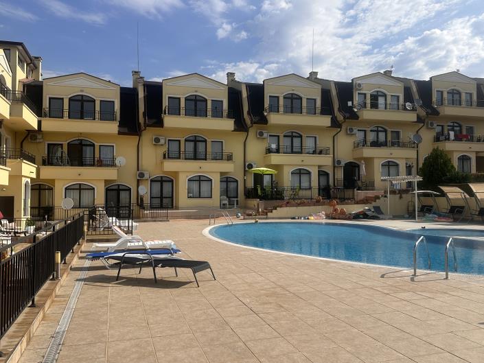 Image No.17-2 Bed Property for sale