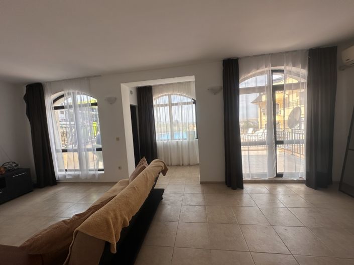 Image No.8-2 Bed Property for sale