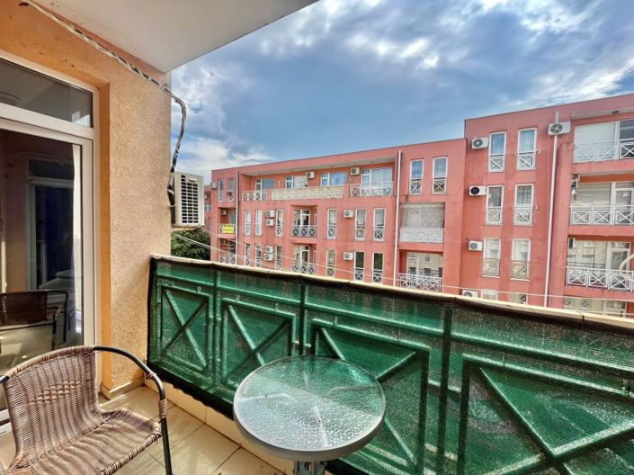 Image No.4-2 Bed Property for sale