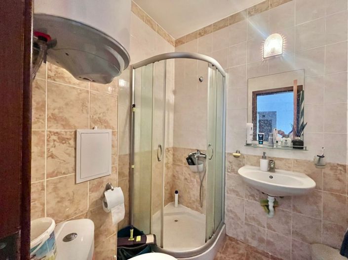 Image No.7-2 Bed Property for sale