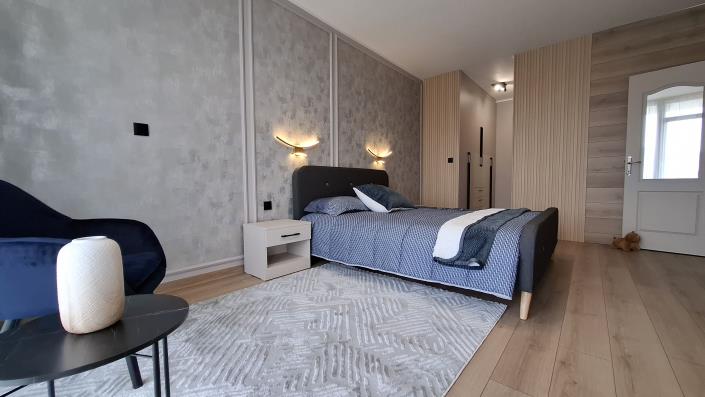 Image No.17-2 Bed Property for sale