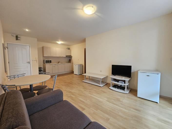 Image No.8-Propriété de 1 chambre à vendre à Elenite