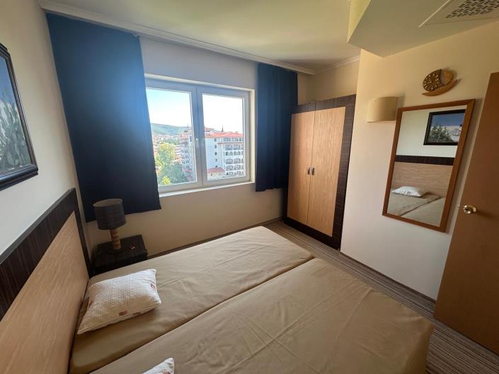 Image No.10-2 Bed Property for sale