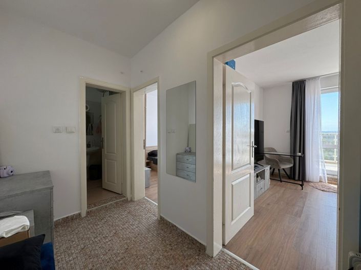 Image No.5-1 Bed Property for sale