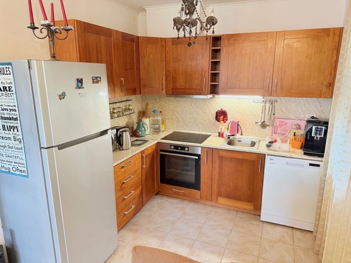 Image No.4-2 Bed Property for sale