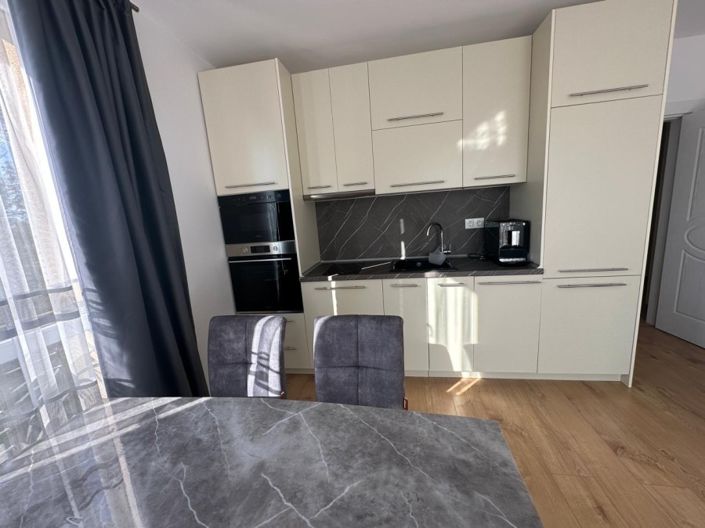 Image No.4-2 Bed Property for sale