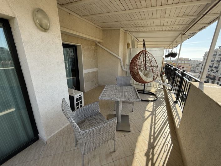 Image No.2-1 Bed Property for sale