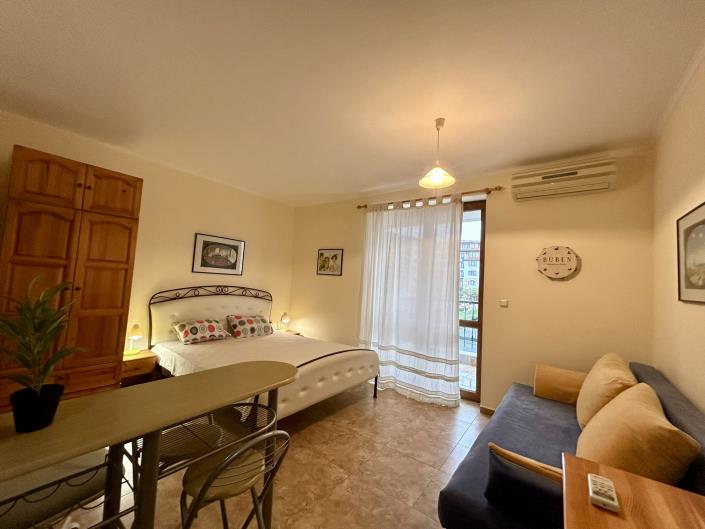 Image No.10-Studio for sale