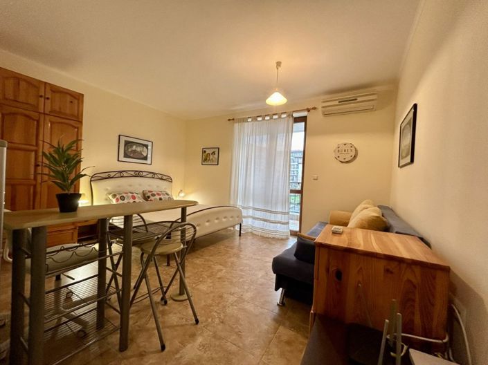 Image No.5-Studio for sale