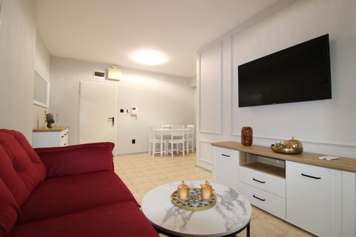 Image No.7-2 Bed Property for sale