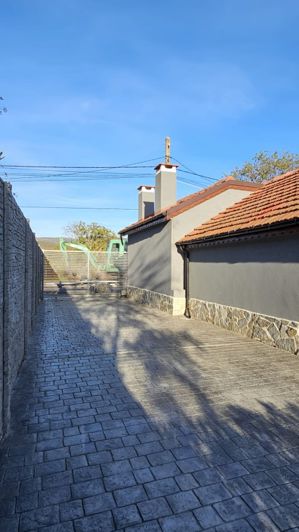 Image No.6-2 Bed Property for sale