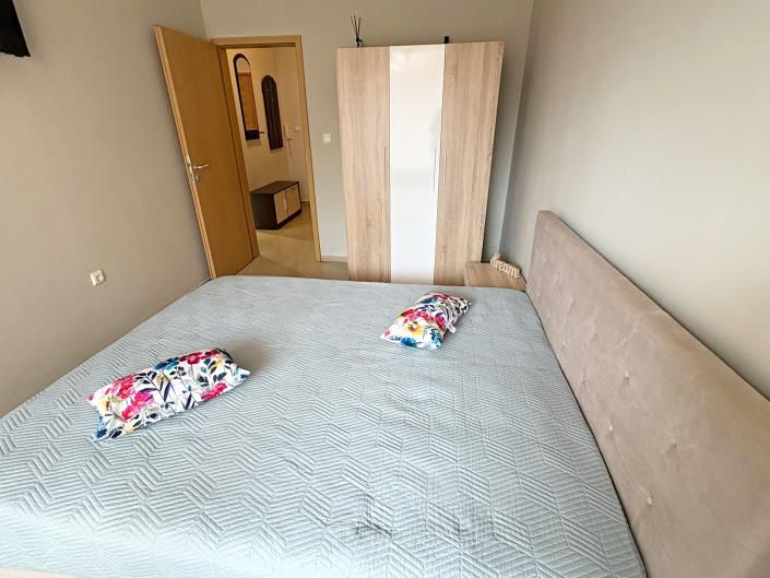 Image No.14-1 Bed Property for sale