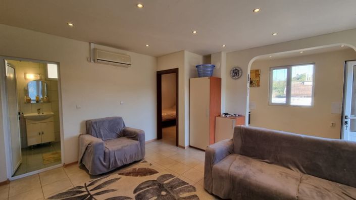 Image No.3-3 Bed Property for sale