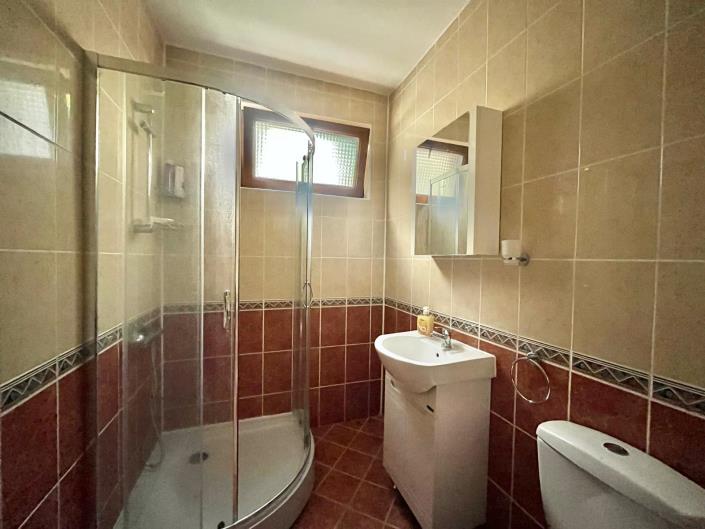 Image No.14-2 Bed Property for sale