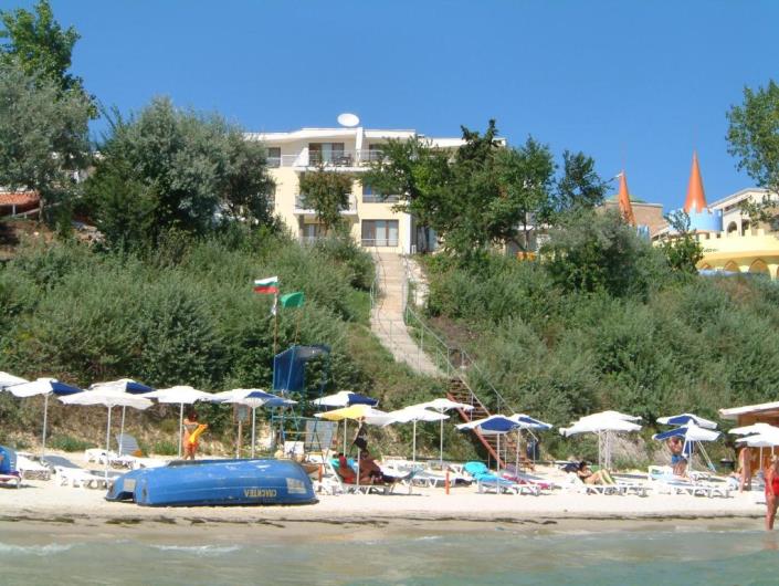 Image No.16-2 Bed Property for sale