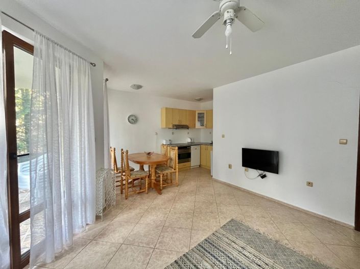 Image No.4-2 Bed Property for sale