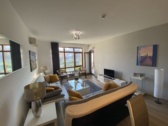 Image No.5-1 Bed Property for sale