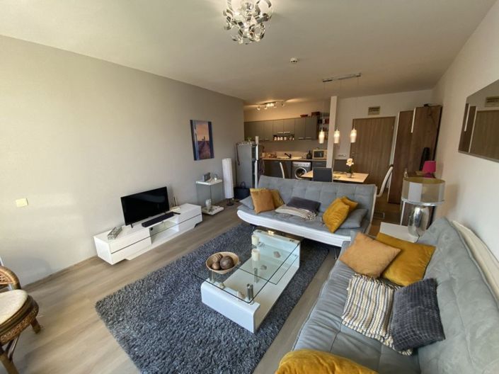 Image No.7-1 Bed Property for sale