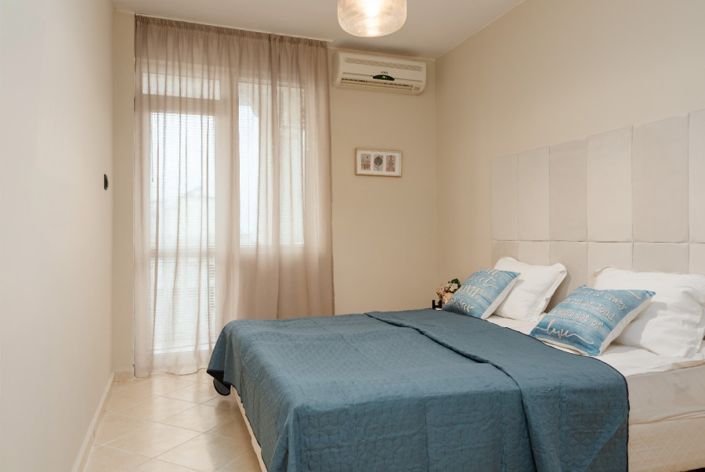 Image No.8-2 Bed Property for sale