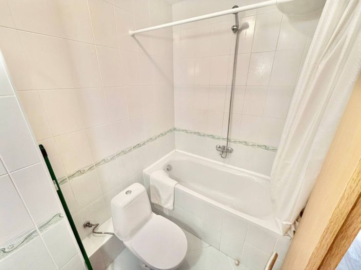 Image No.6-3 Bed Property for sale