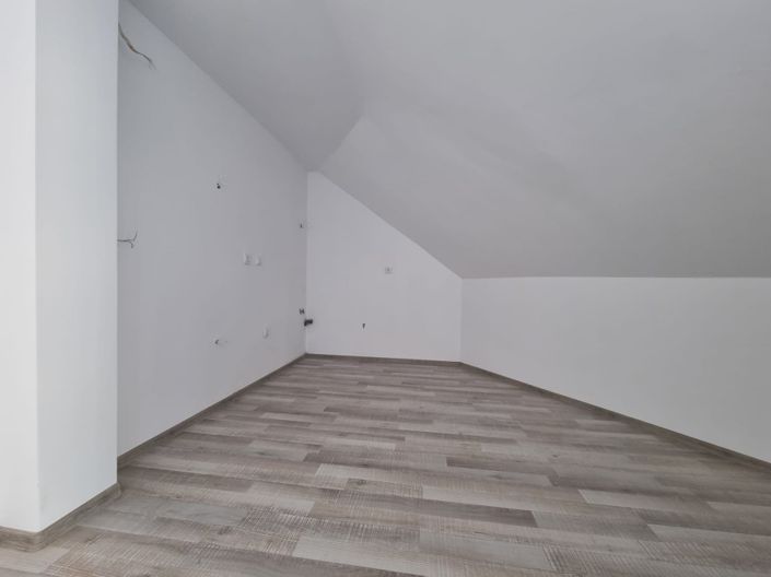 Image No.4-1 Bed Property for sale