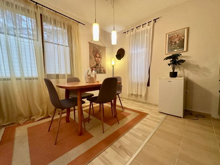 Image No.6-1 Bed Property for sale