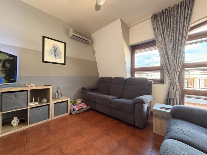 Image No.20-2 Bed Apartment for sale