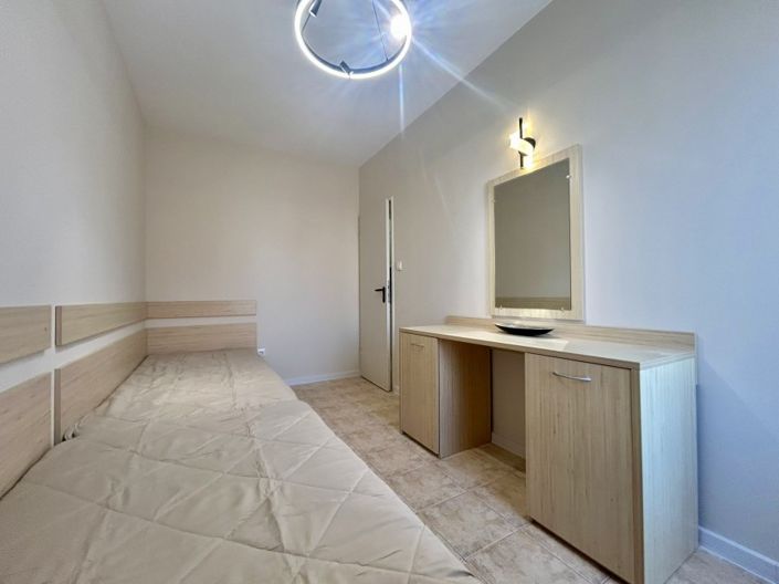 Image No.7-2 Bed Property for sale